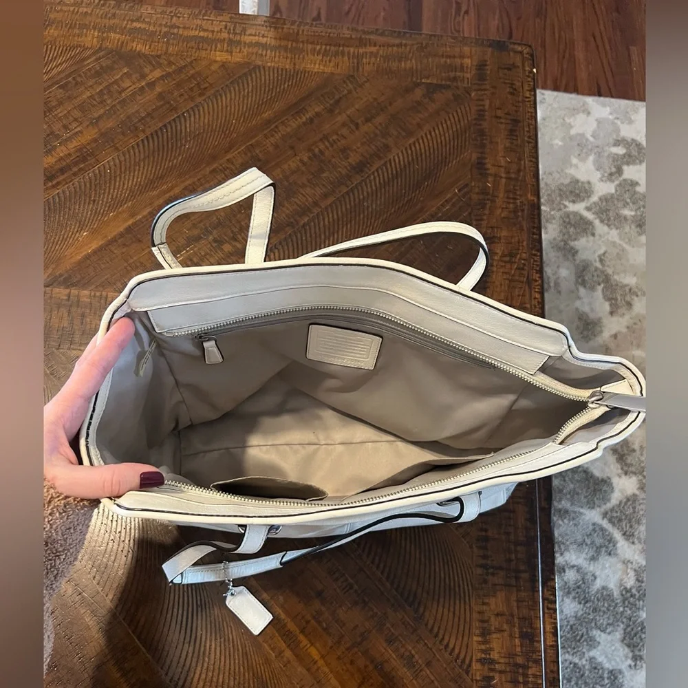 Coach Cream and Gray Tote Bag - Picture 5 of 6